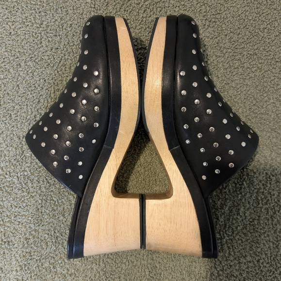 Anthropologie The Odells Black Leather Silver Studded Wooden Platform Clogs 9 - Picture 7 of 10